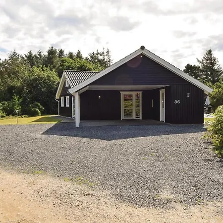 Five-bedroom Holiday In Holiday home *