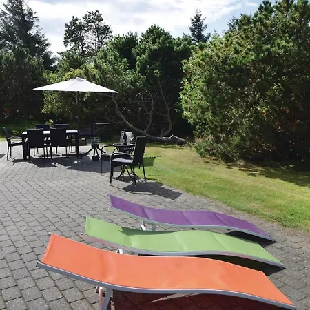 Five-bedroom Holiday In * Blavand