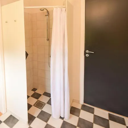 Five-bedroom Holiday In Blavand